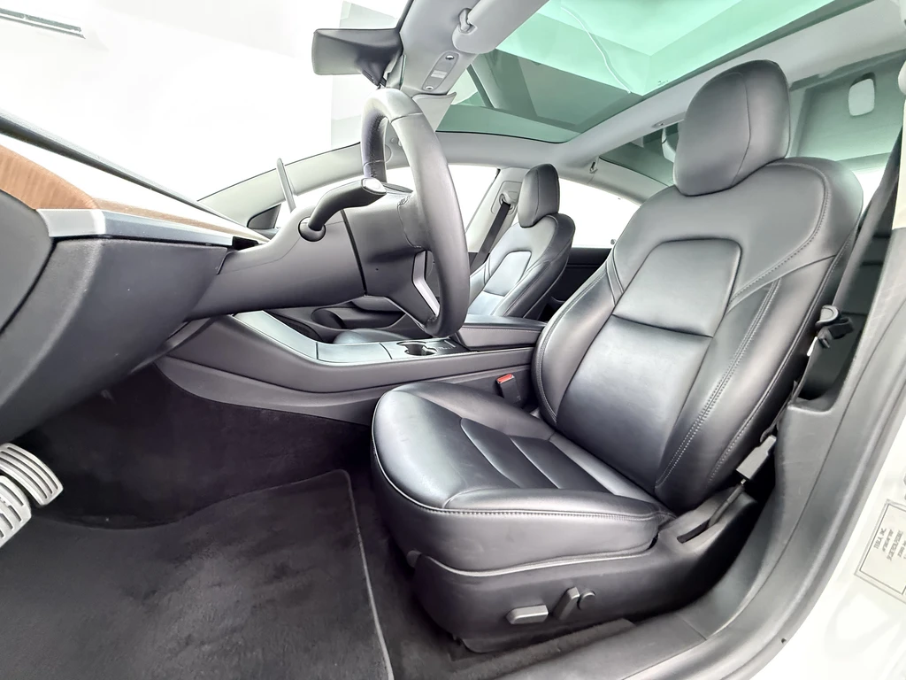 Tesla Model 3 – foto 14