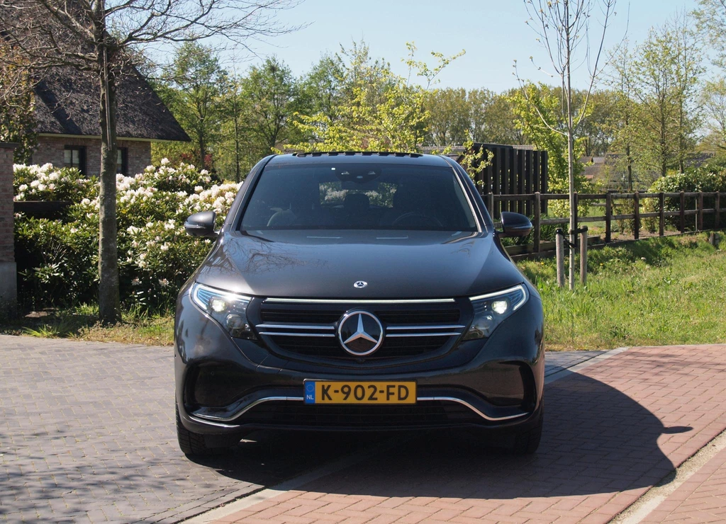 Mercedes-Benz EQC – foto 11