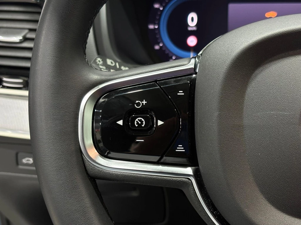 Volvo XC90 – foto 26