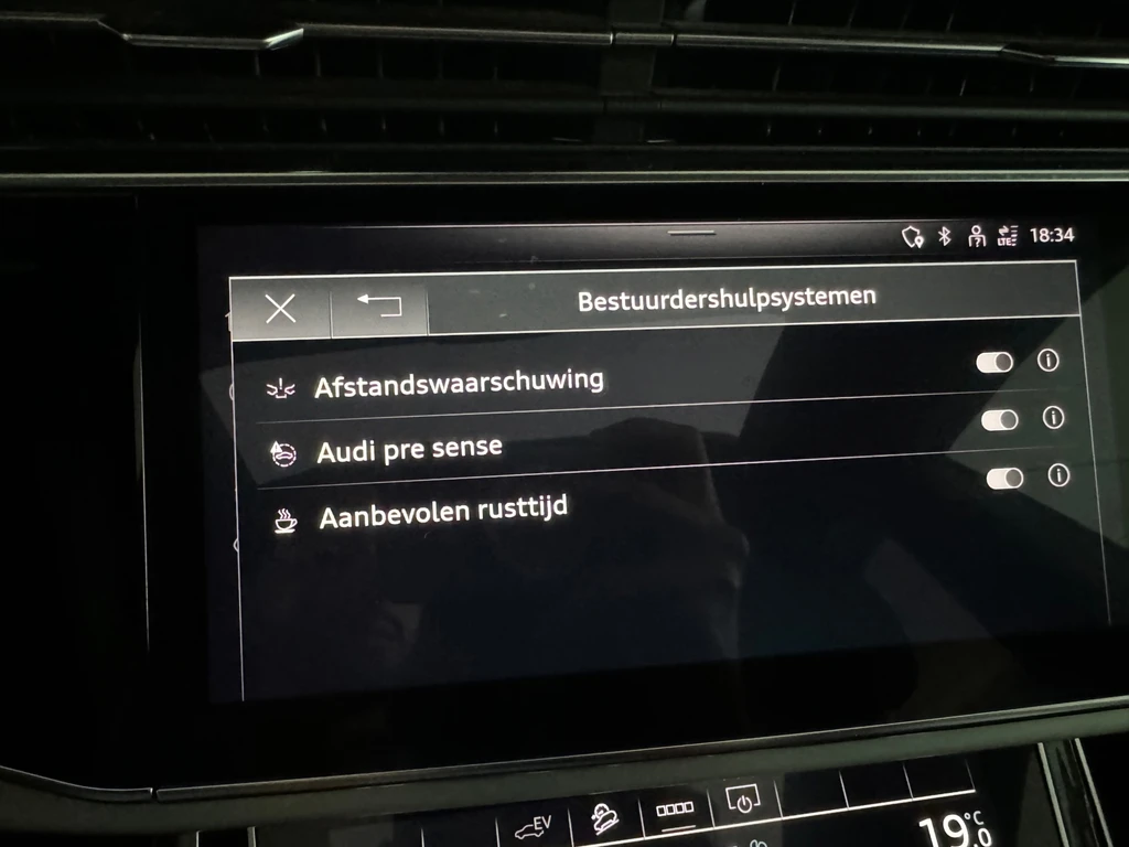 Audi Q8 – foto 29