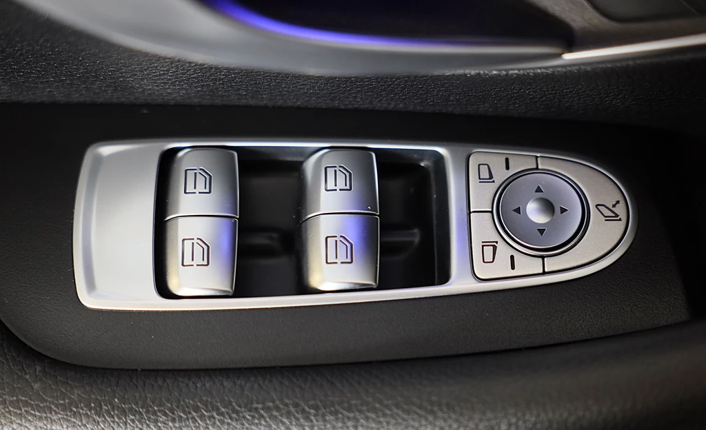 Mercedes-Benz E-Klasse – foto 26
