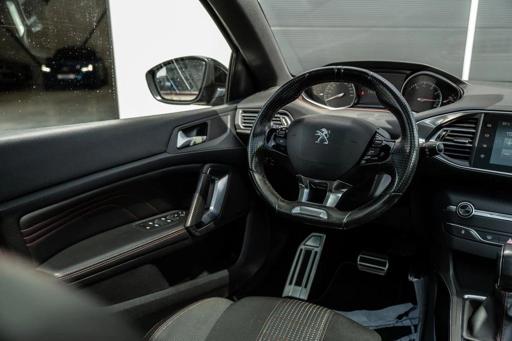 Peugeot 308 – foto 12