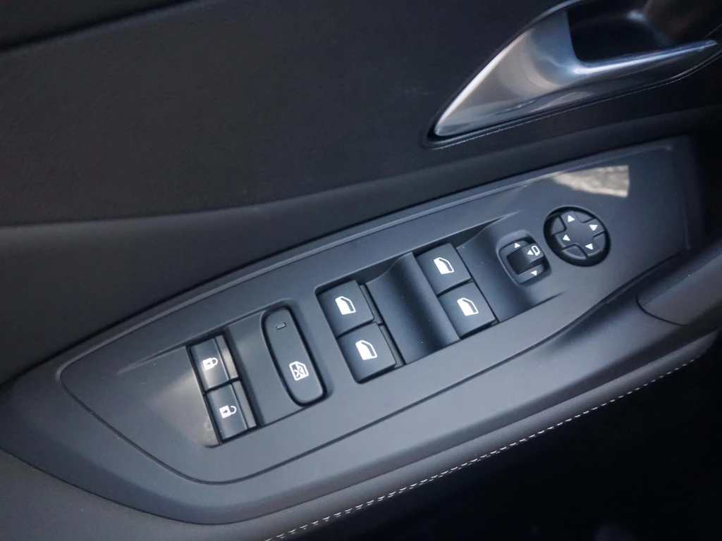 Peugeot 408 – foto 13