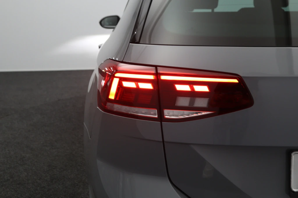 Volkswagen Passat – foto 30