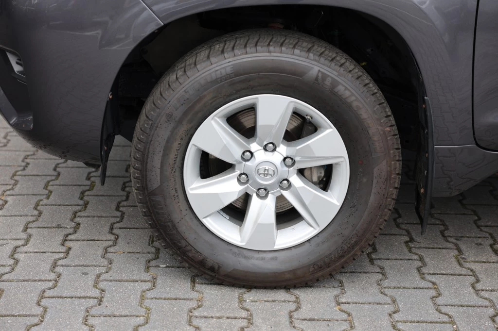 Toyota Land Cruiser – foto 7