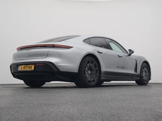 Porsche Taycan – thumbnail 11