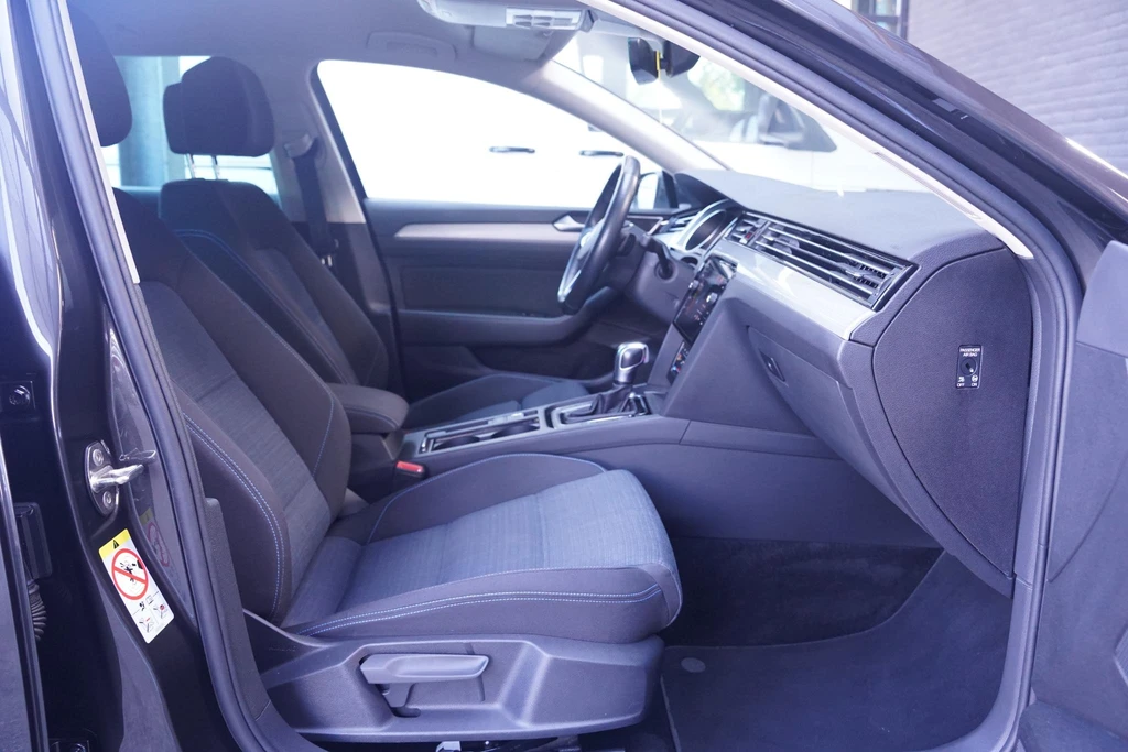 Volkswagen Passat – foto 52