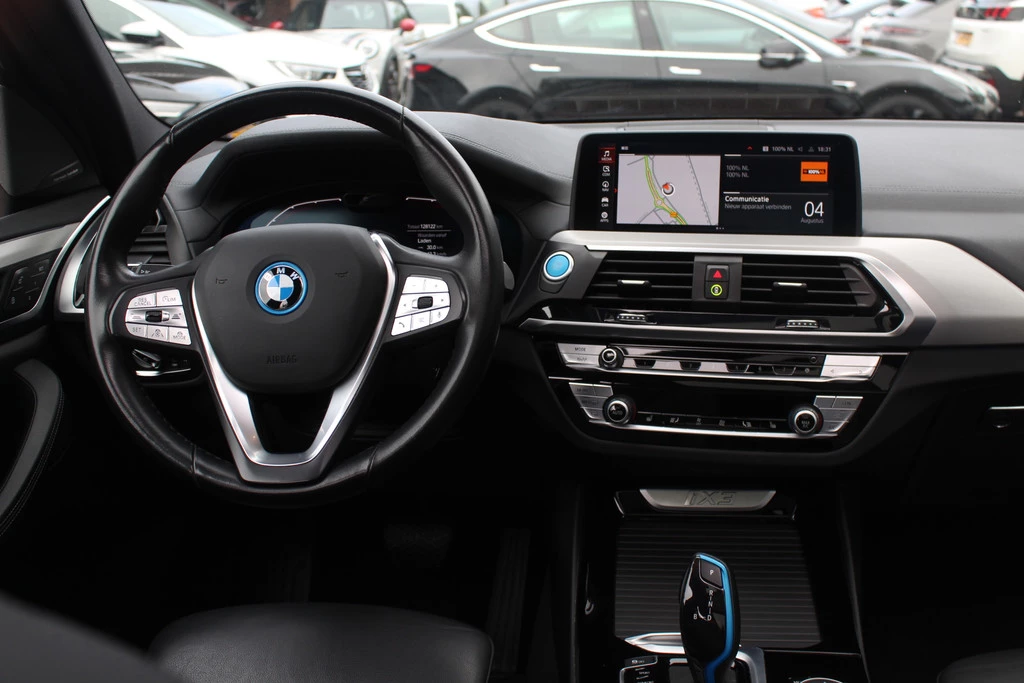 BMW iX3 – foto 12