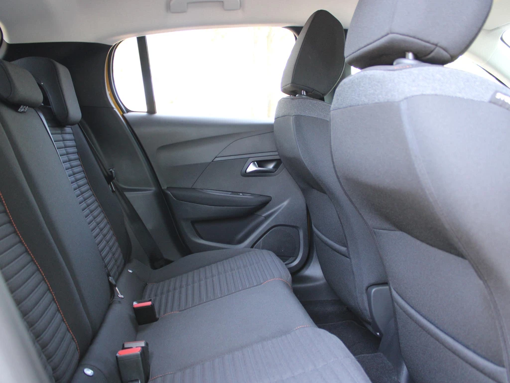 Peugeot 208 – foto 10