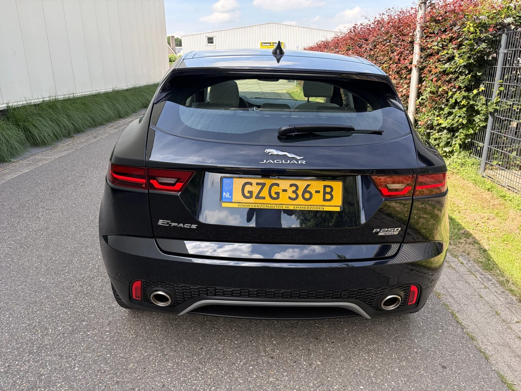 Jaguar E-PACE – foto 6