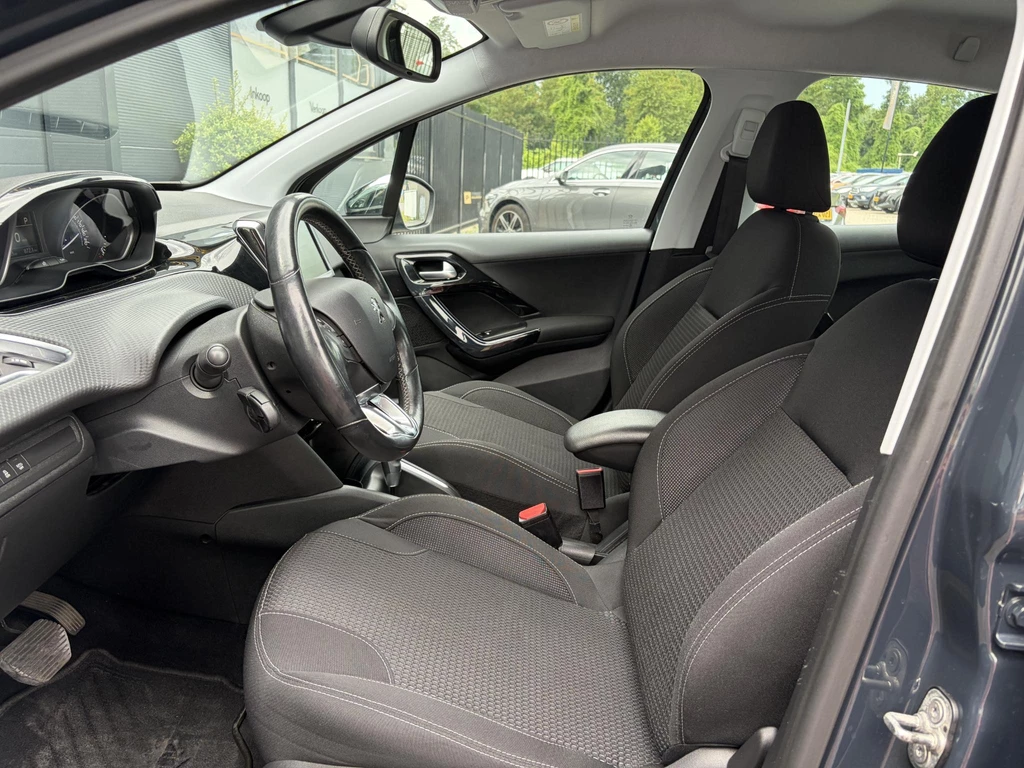 Peugeot 208 – foto 9