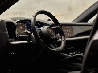 Porsche Cayenne – thumbnail 24