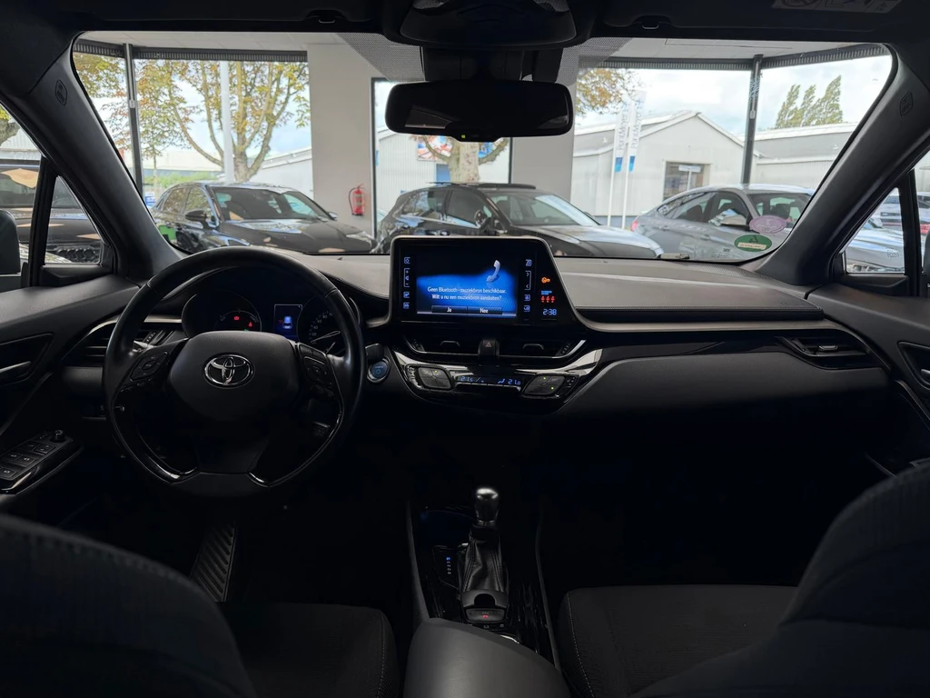 Toyota C-HR – foto 8