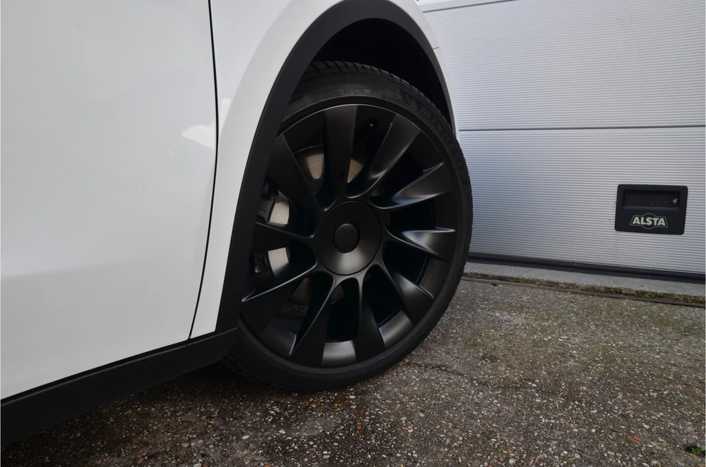 Tesla Model Y – foto 9