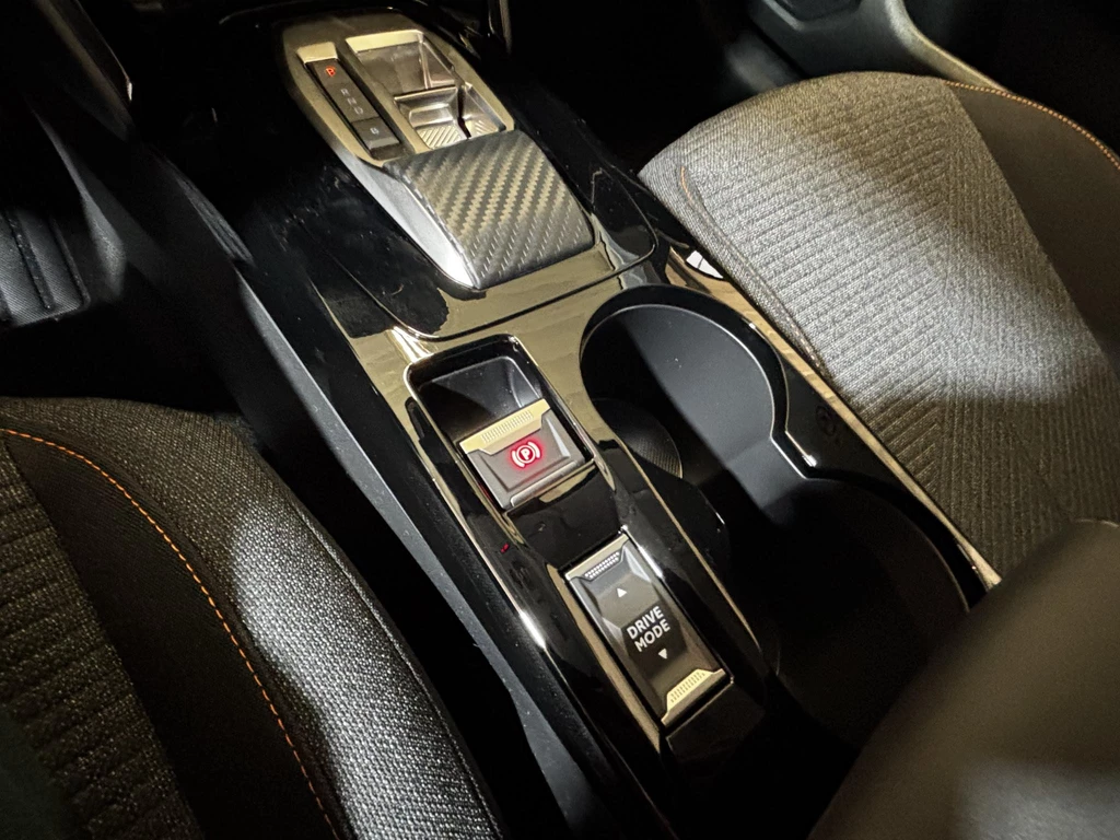 Peugeot e-208 – foto 15