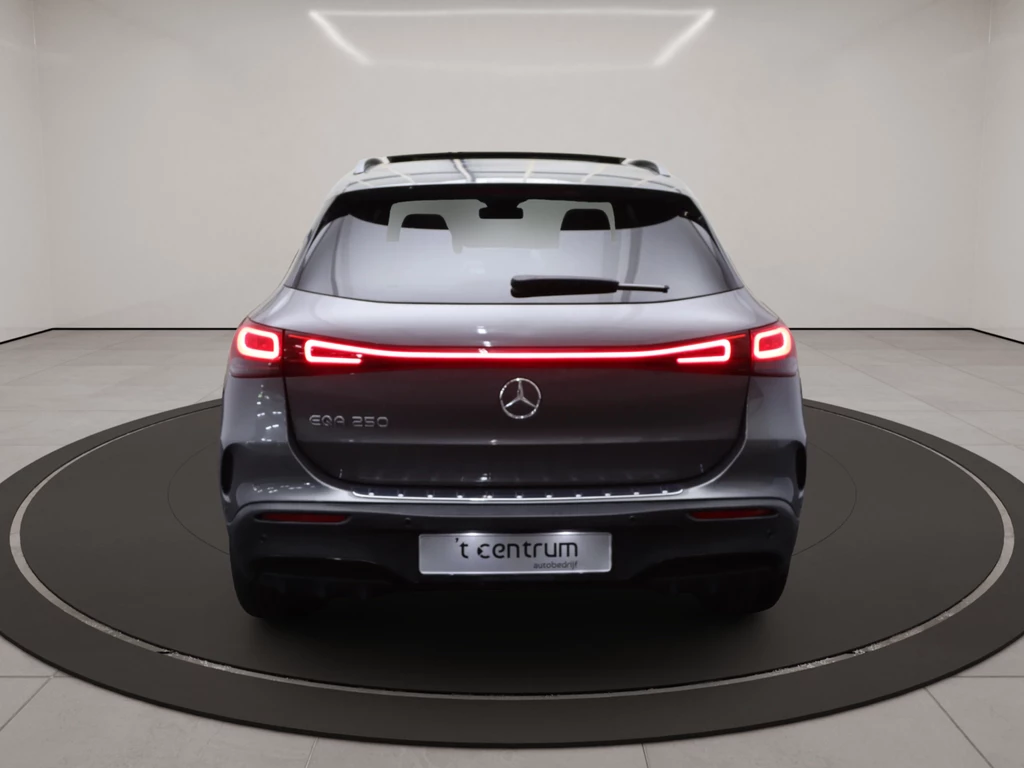 Mercedes-Benz EQA – foto 4