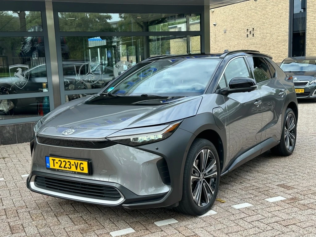 Toyota bZ4X – foto 2