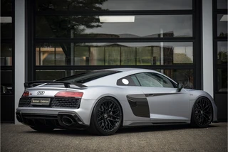 Audi R8 – thumbnail 2