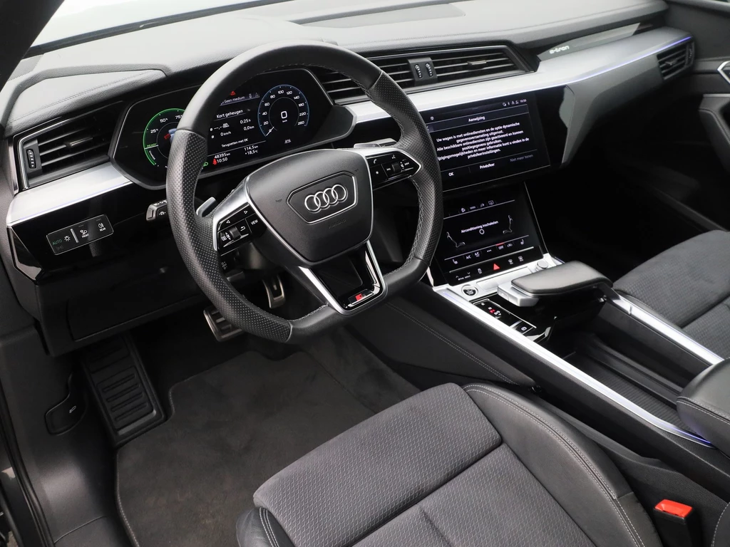 Audi Q8 Sportback e-tron – foto 13