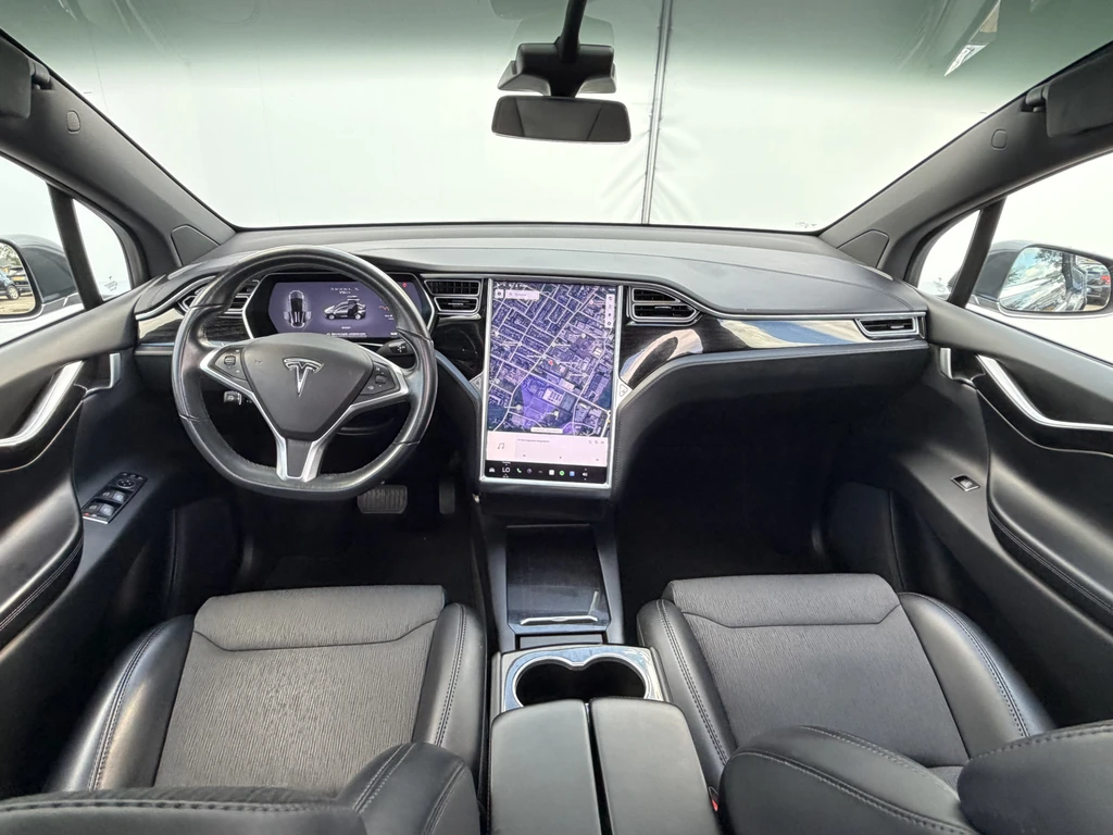 Tesla Model X – foto 15