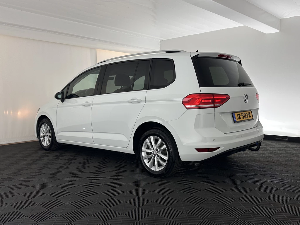 Volkswagen Touran – foto 2