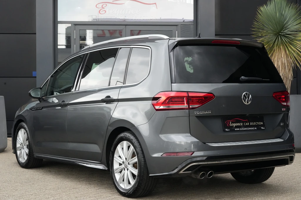 Volkswagen Touran – foto 2
