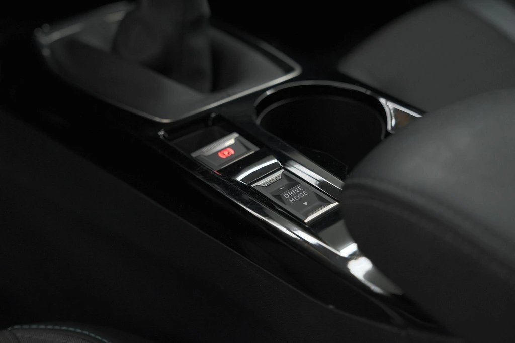 Peugeot 208 – foto 33