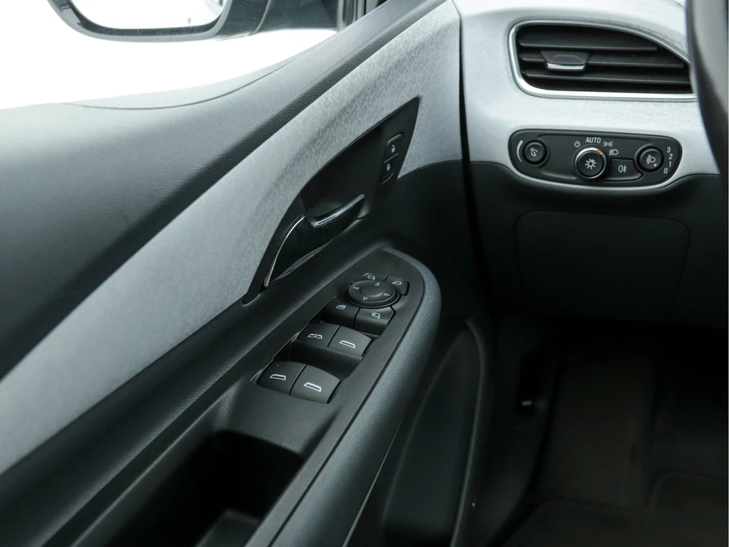 Opel Ampera-e – foto 19