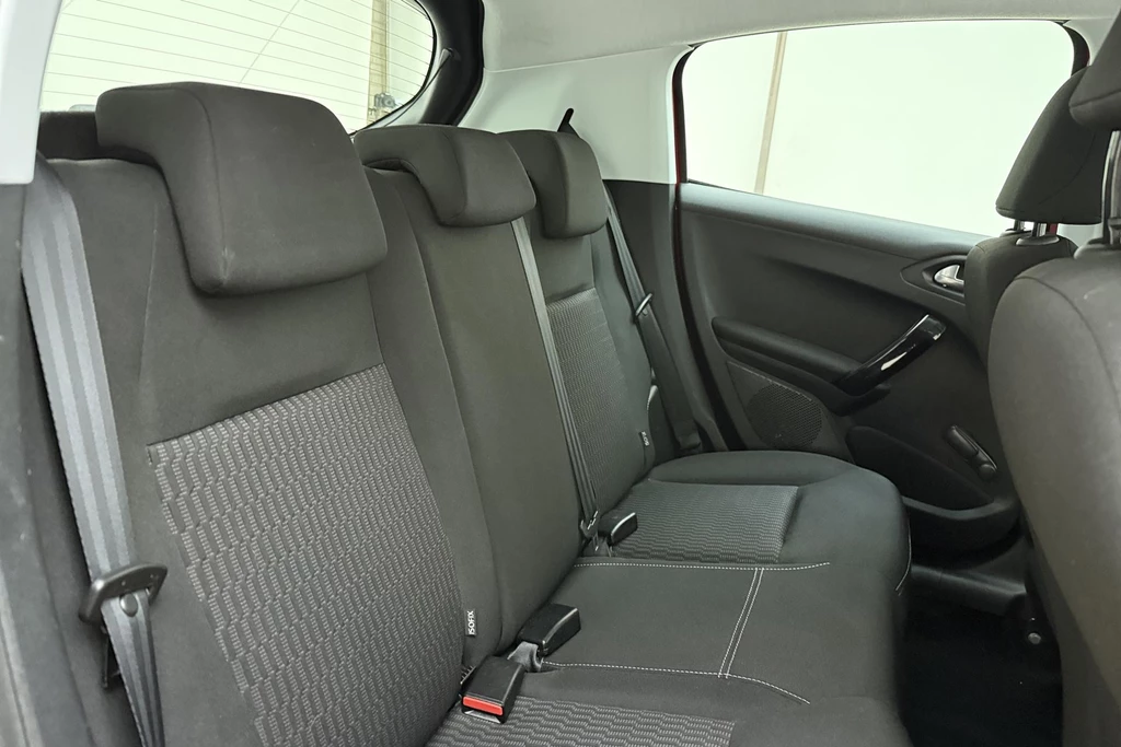 Peugeot 208 – foto 13