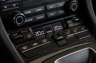 Porsche 911 – thumbnail 18