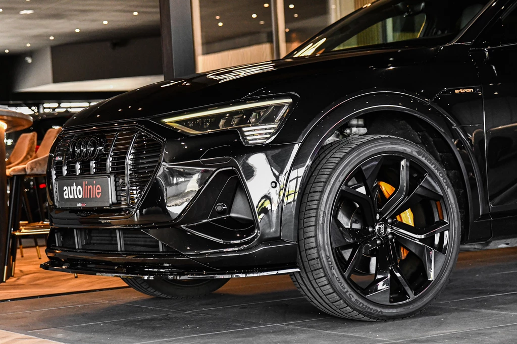 Audi e-tron – foto 12