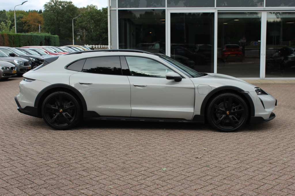 Porsche Taycan – foto 5