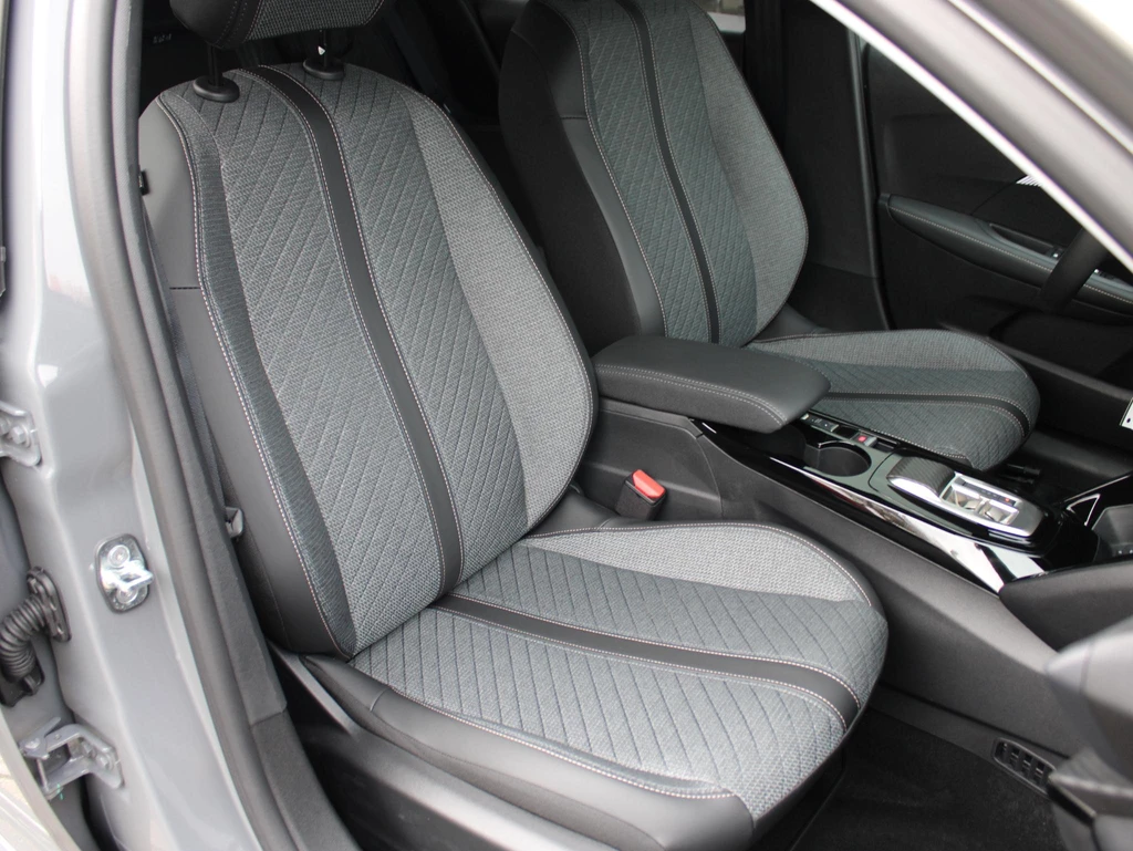 Peugeot 208 – foto 13
