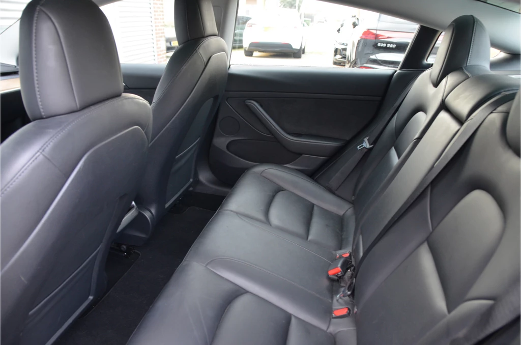 Tesla Model 3 – foto 12