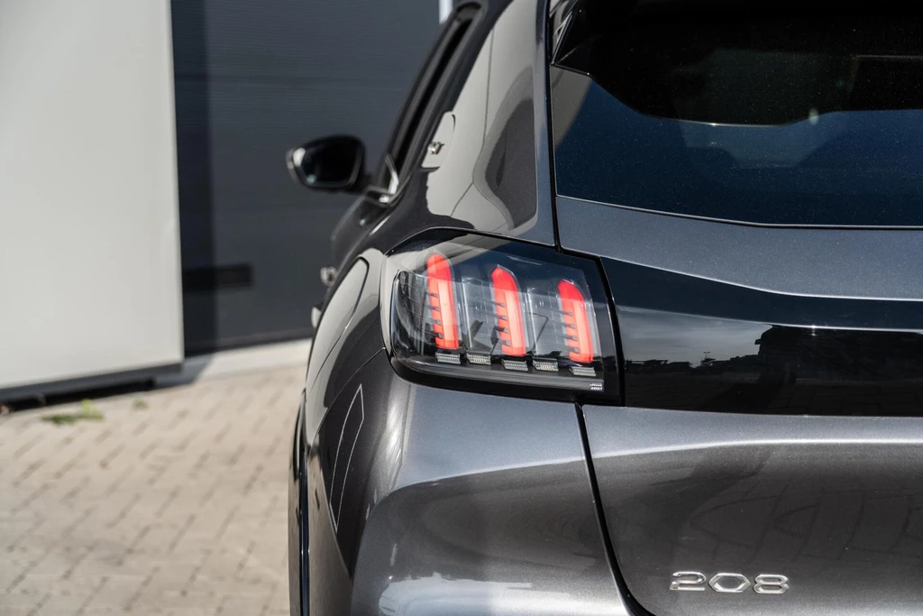 Peugeot 208 – foto 18