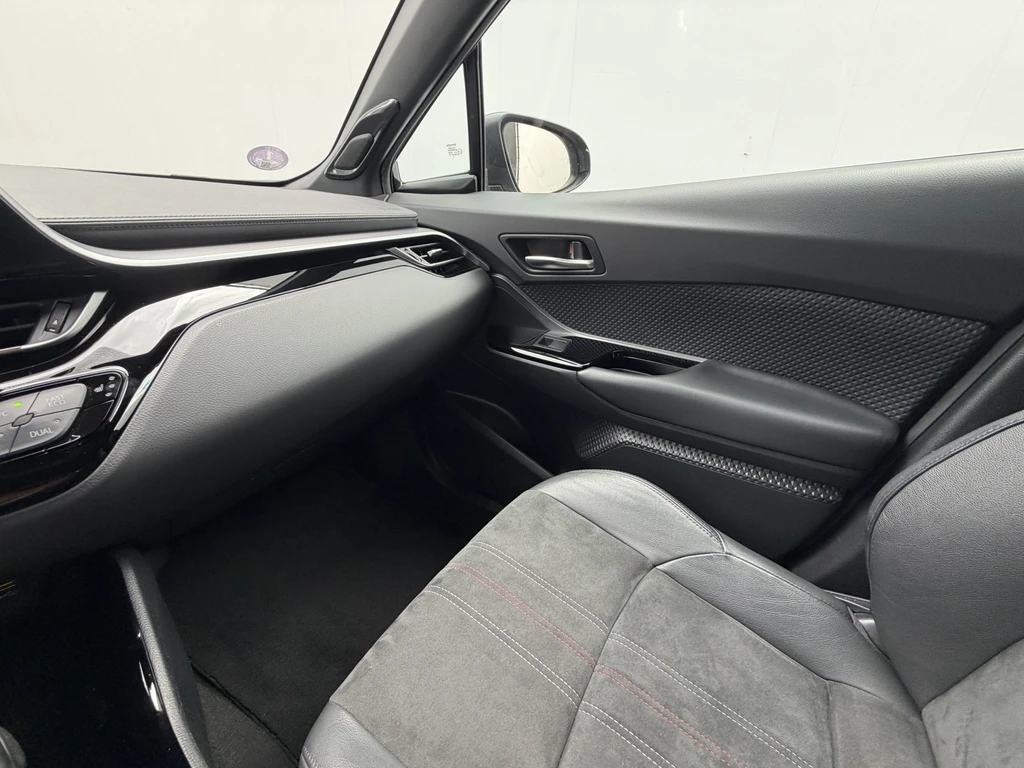 Toyota C-HR – foto 26