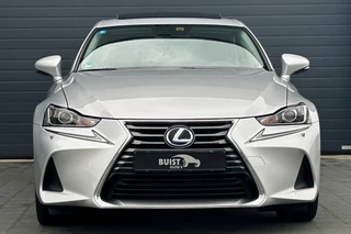 Lexus IS – thumbnail 7
