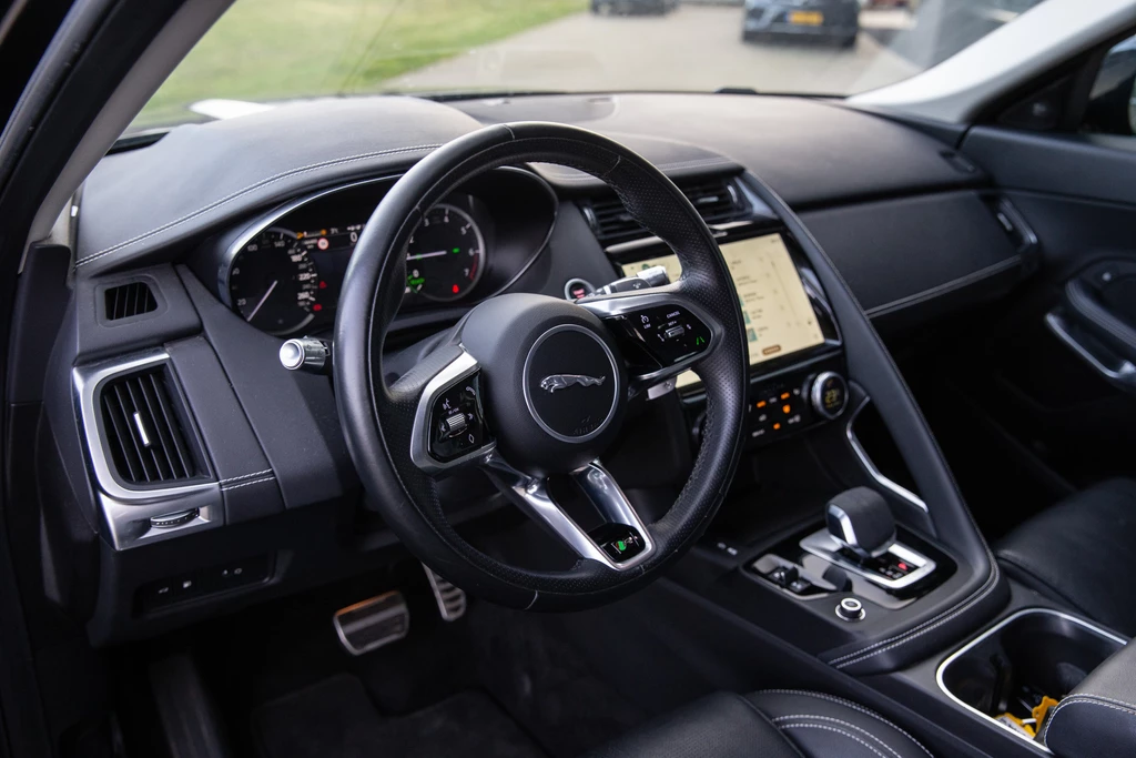 Jaguar E-PACE – foto 6