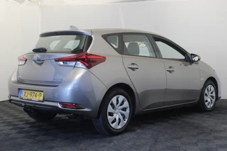 Toyota Auris – thumbnail 4