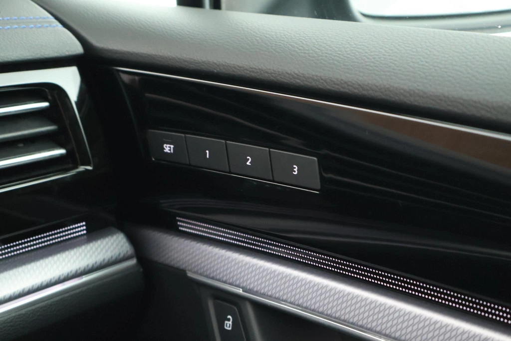 Volkswagen Touareg – foto 14