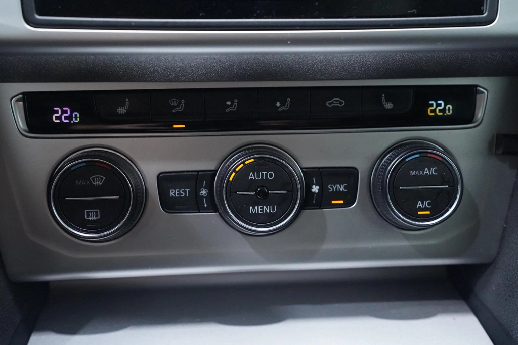 Volkswagen Passat – foto 28
