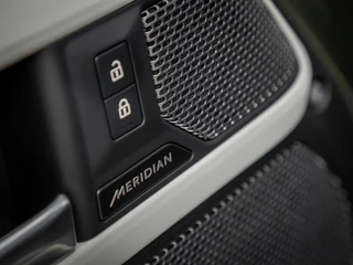 Land Rover Defender – thumbnail 26