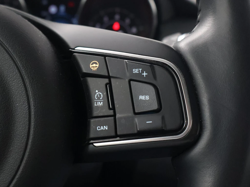 Jaguar E-PACE – foto 14