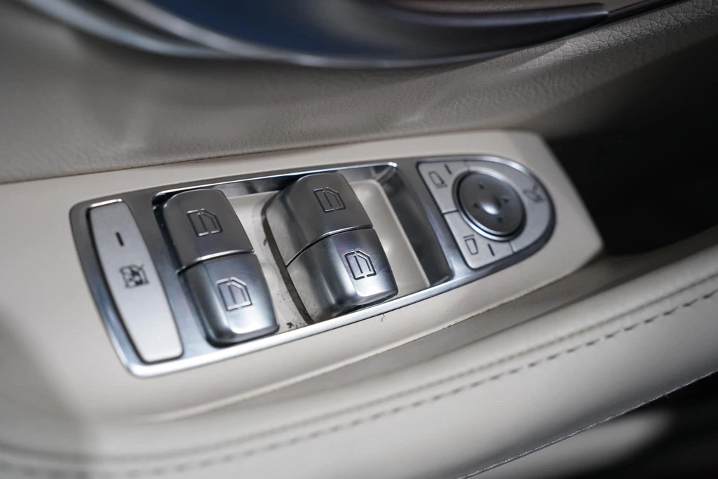 Mercedes-Benz E-Klasse – foto 28