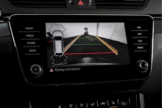 Škoda Superb – thumbnail 25