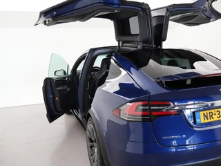 Tesla Model X – thumbnail 5
