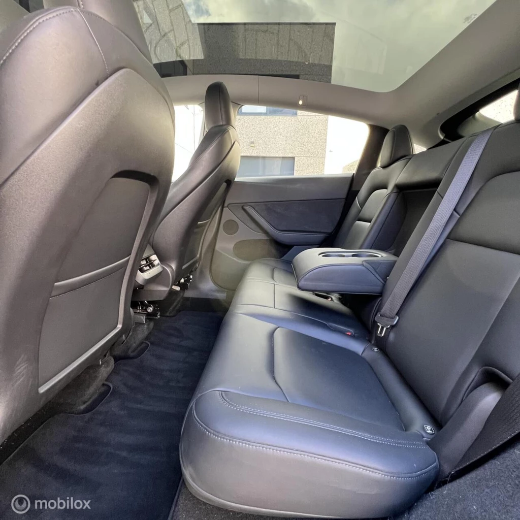 Tesla Model Y – foto 11