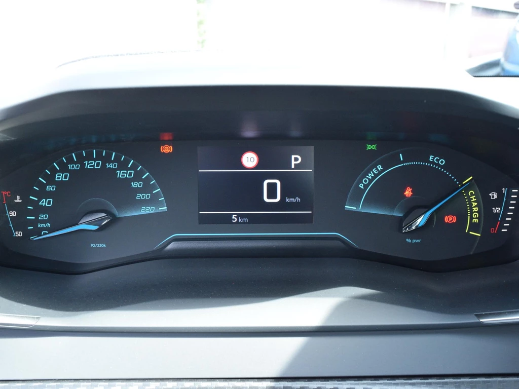 Peugeot 208 – foto 8