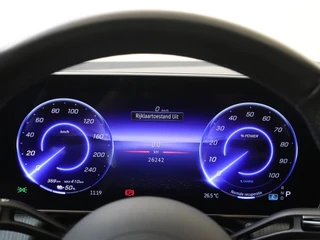 Mercedes-Benz EQE – thumbnail 12