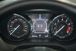 Jaguar F-TYPE – thumbnail 38